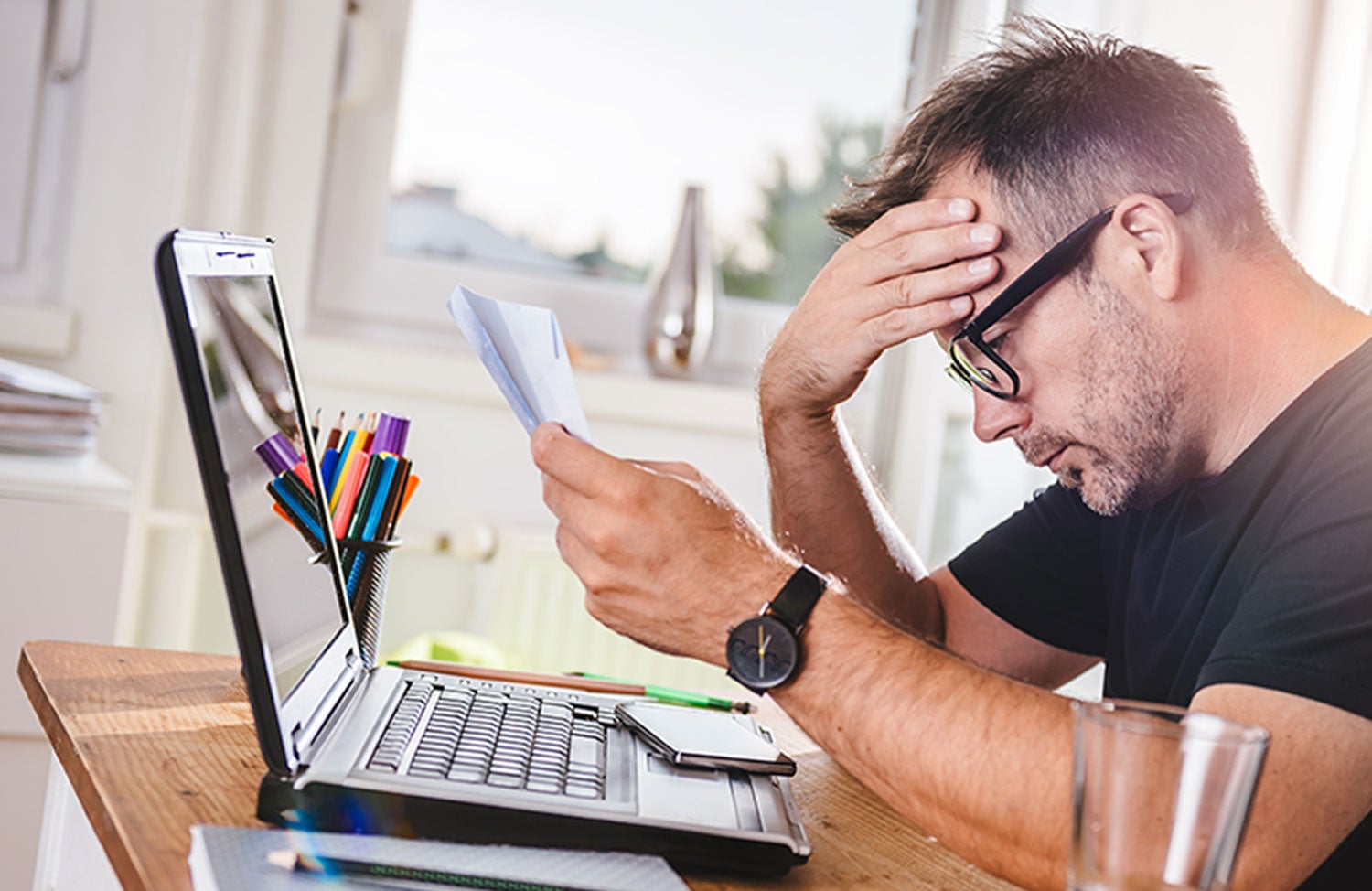  How Do Late Payments Affect My Credit Report?